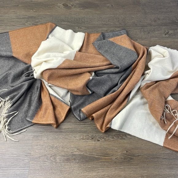 Pretty Persuasions Women’s Scarf, Tan, Cream, Grey - Picture 5 of 6